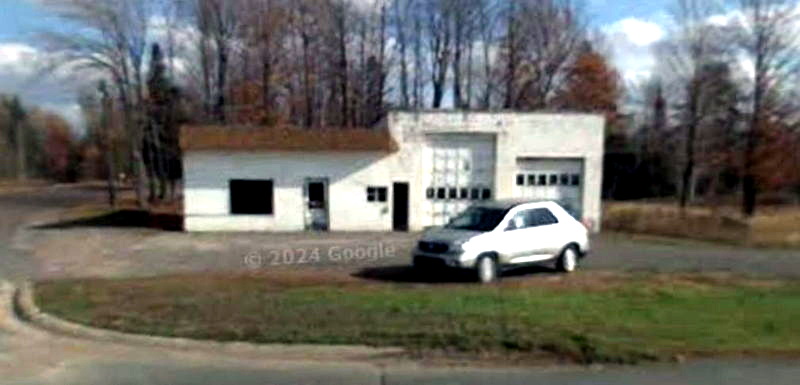 Muzzys Lodge (Muzzys Airport) - Possible Muzzy Gas Station (newer photo)